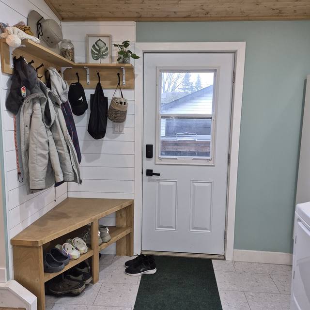 Laundry & mudroom — Coghill Construction & Renovations